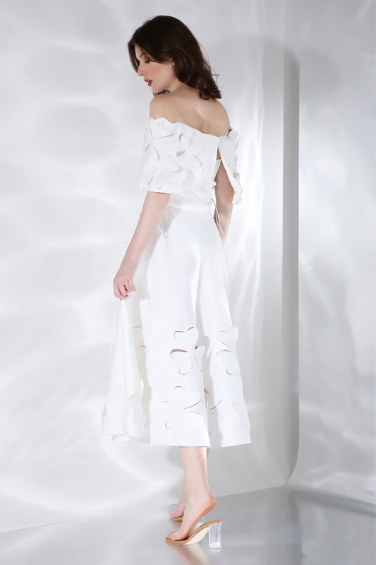 Wired cutout wrap