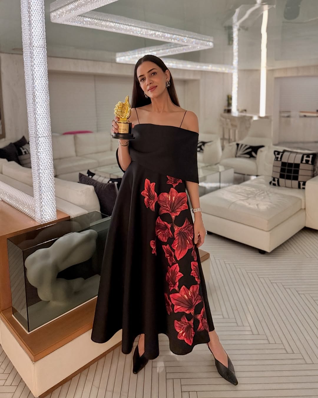 Smriti Khanna in Riva + Classic Wrap