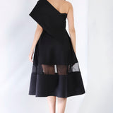 Hanna Khan in Alanna