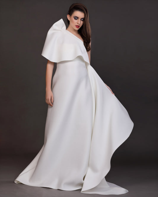 Essence- Structured Trail Drape